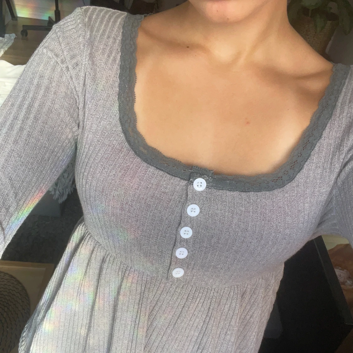 Ljusgrå ribbad blus från Romwe - 1