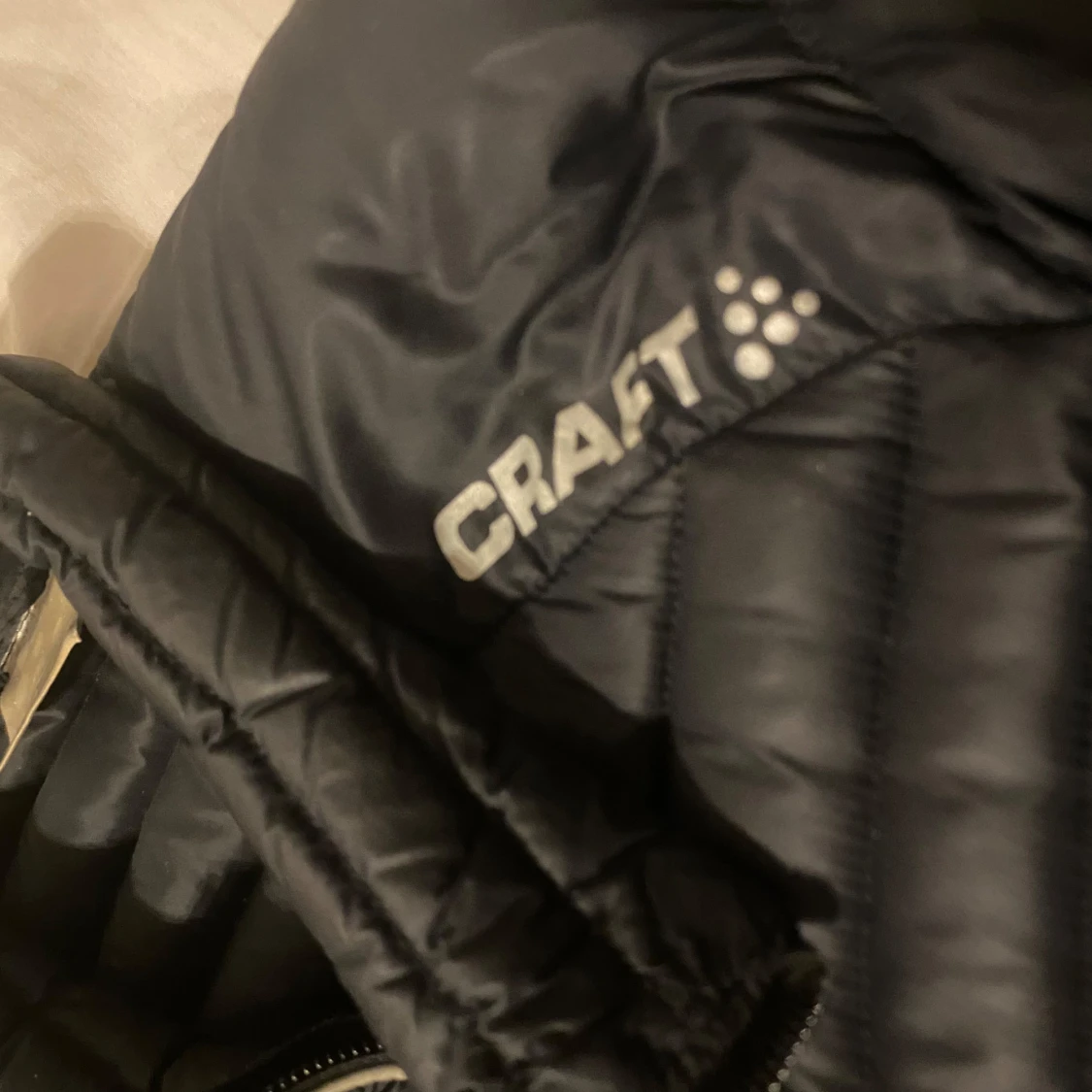 Svart dunjacka från Craft, M - 4