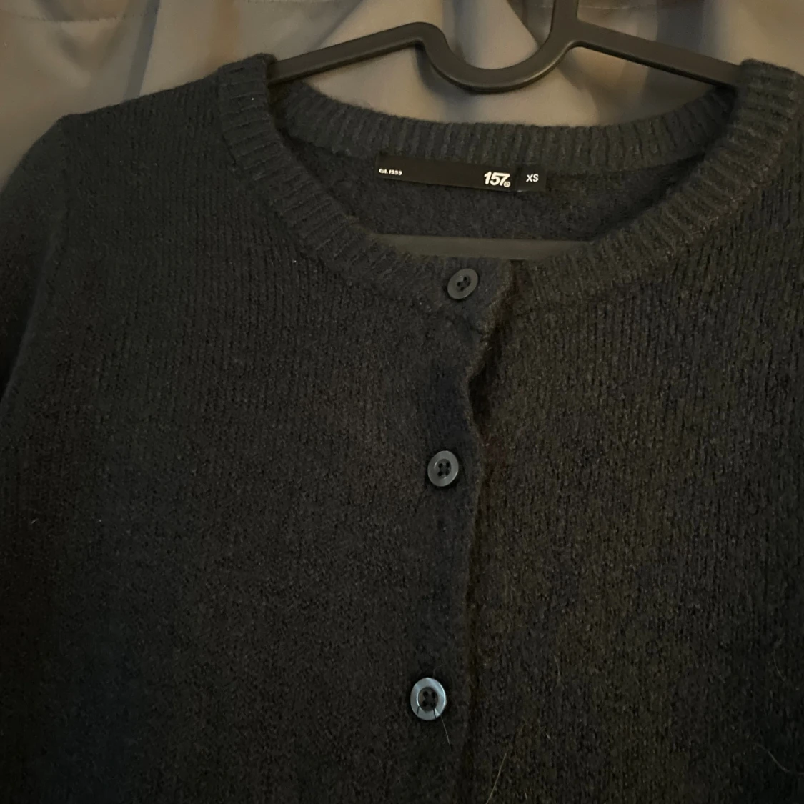 Svart stickad kofta från 157 - 1