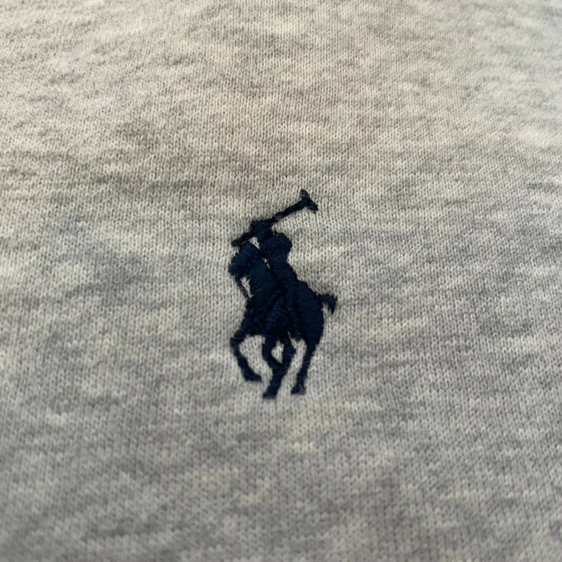 Grå hoodie från Polo Ralph Lauren - 2