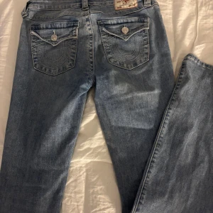 True regilon  - True regilon jeans bootcut storlek W28 mycke bra skick 