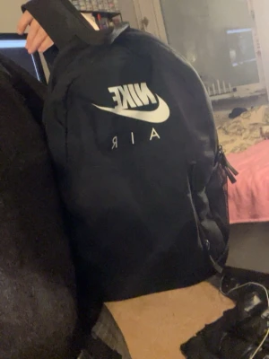 Svarta Nike ryggsäck  - Lägger upp ny anons 