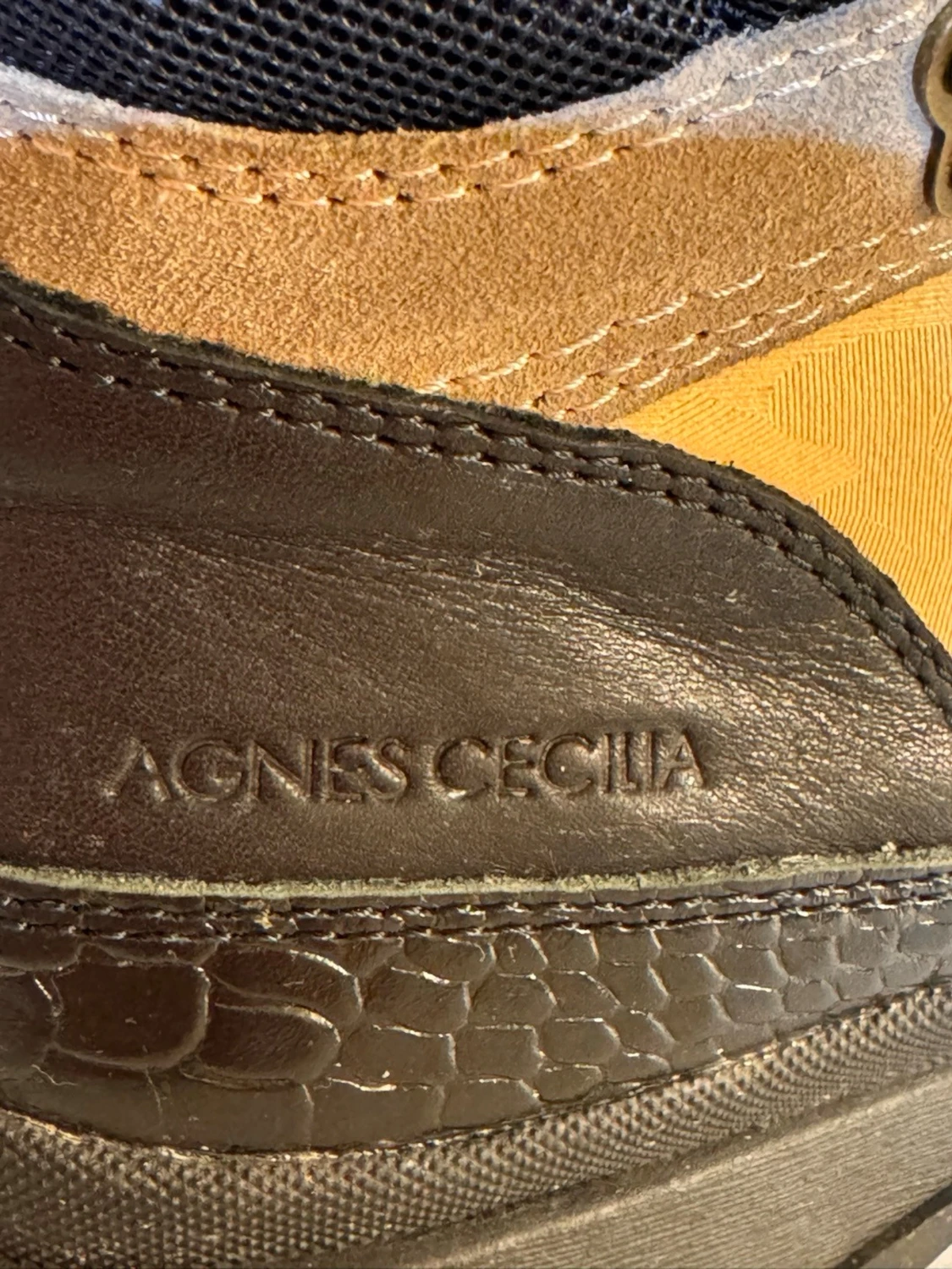 Beige och svarta kängor från Agnes Cecilia - 4