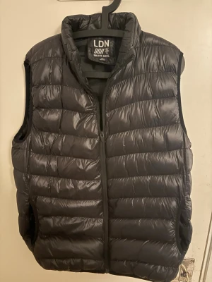 LDN väst - Rensar min garderob