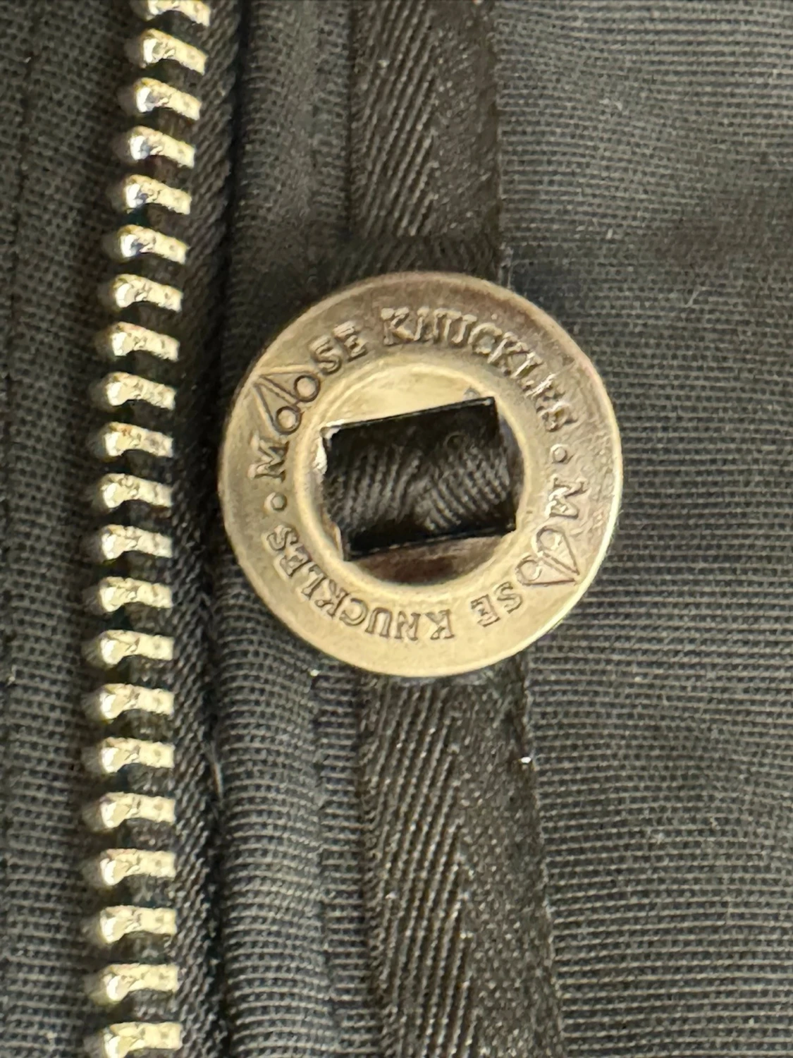 Svart dunjacka med pälskrage Moose Knuckles - 5