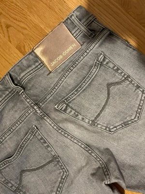 Jacob Cohen 688  - Jacob Cohen 688 Size-30 Väldigt bra skick😊 