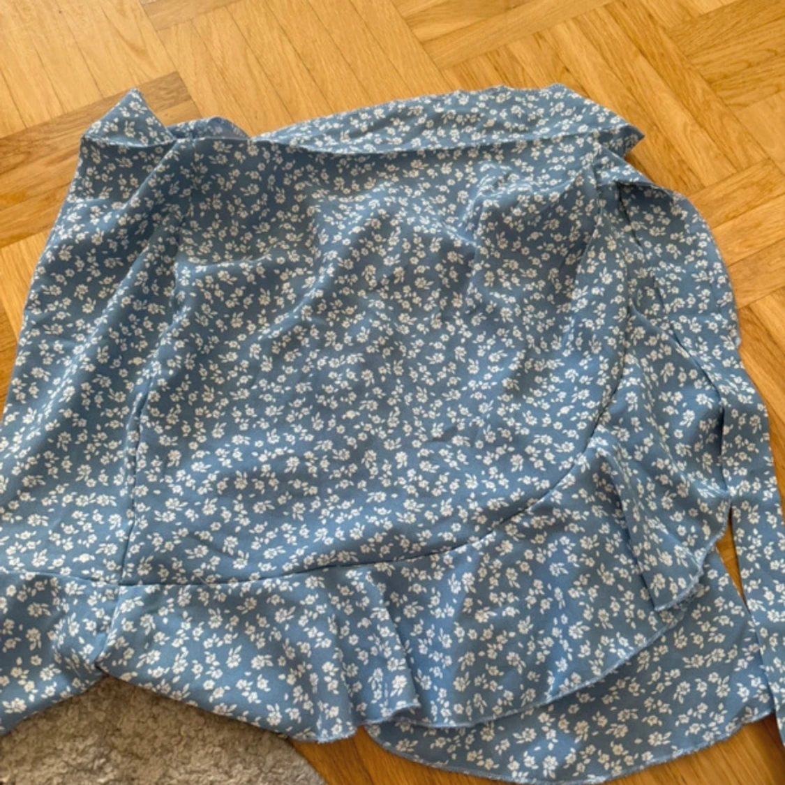 Blå blommig omlottkjol från SHEIN