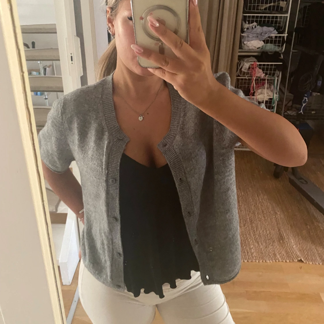 Grå kortärmad kofta i ullmix