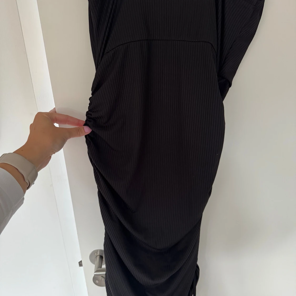 Svart ribbad långklänning från SHEIN - 3