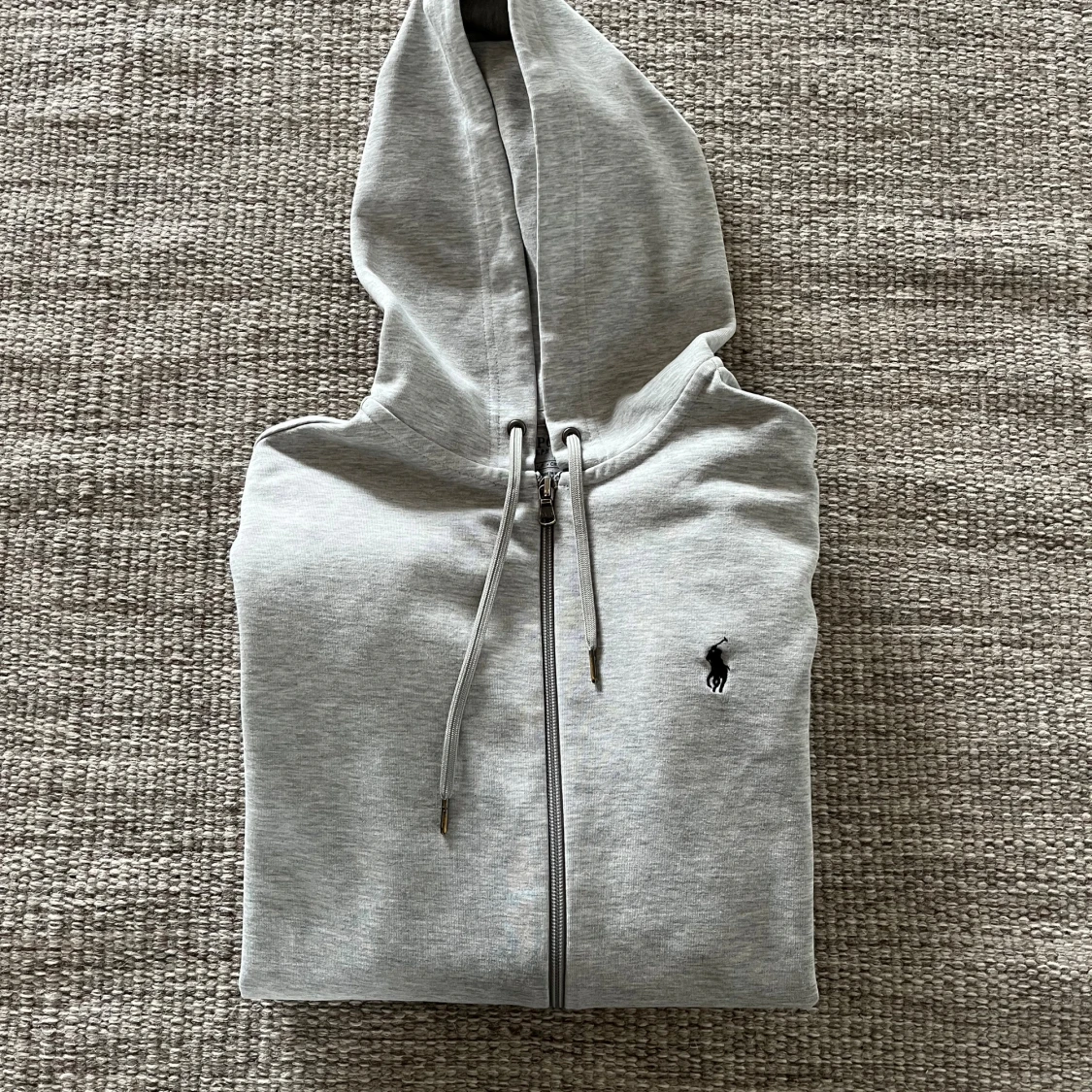 Grå hoodie från Polo Ralph Lauren - 1