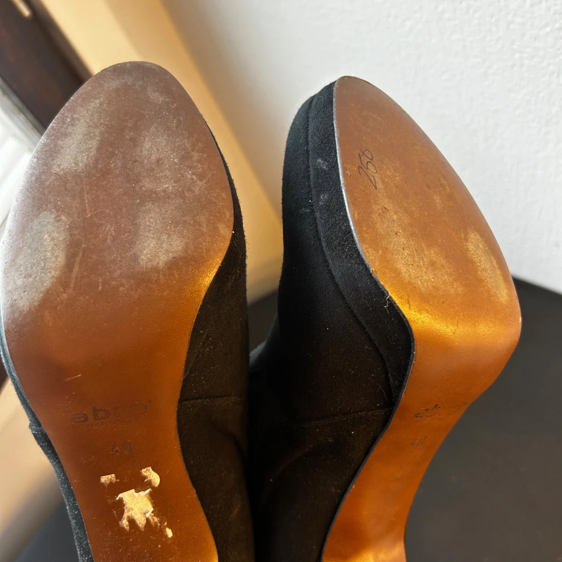 Svarta stövletter med klack från Abro - 2