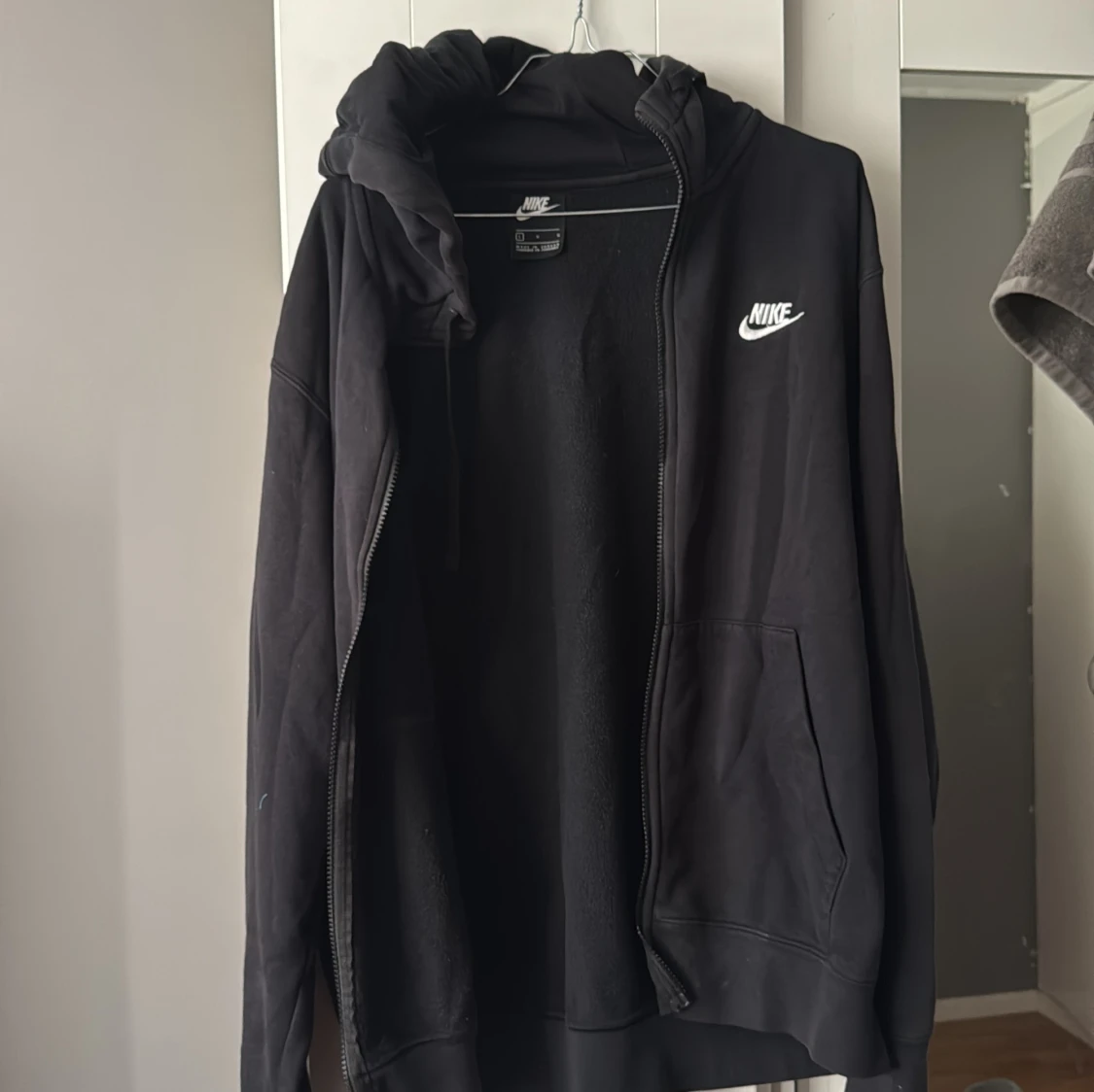 Svart Nike hoodie med dragkedja - 2