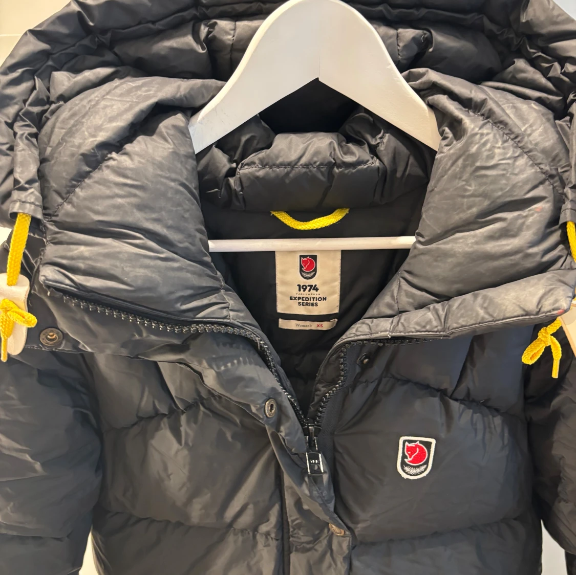 Svart Fjällräven Expedition dunjacka XS - 2