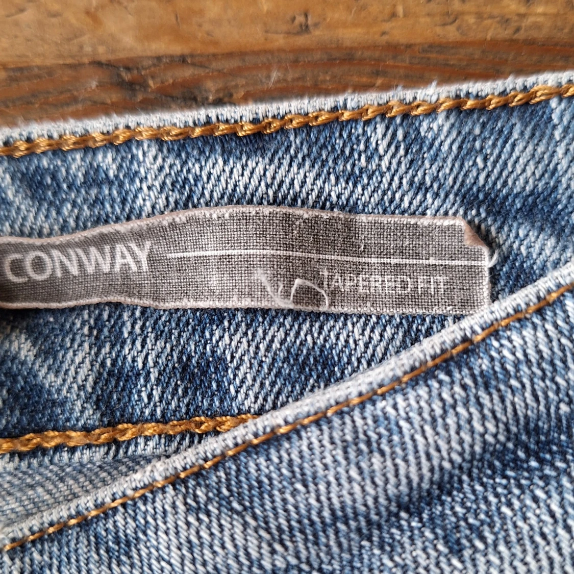 Blå slitna jeans med raka ben - 4