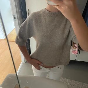 Stickad Other stories tröja💗 - En superfin och mysig höst tröja! Stolek xs💕skriv för fler bilder!