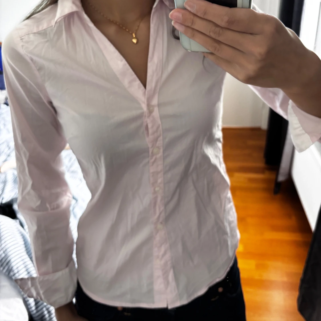 Ljusrosa skjorta från H&M, strl 32
