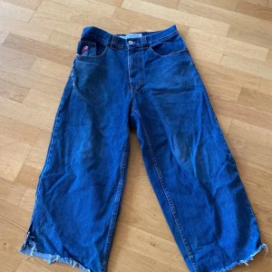 Big boy polar - Polar big boy baggy jeans xs med gamla märket dom är klippa där nere och har några små hål under fickorna köpta på junkyard. Pruta om ni vill att jag ska sänka priset 