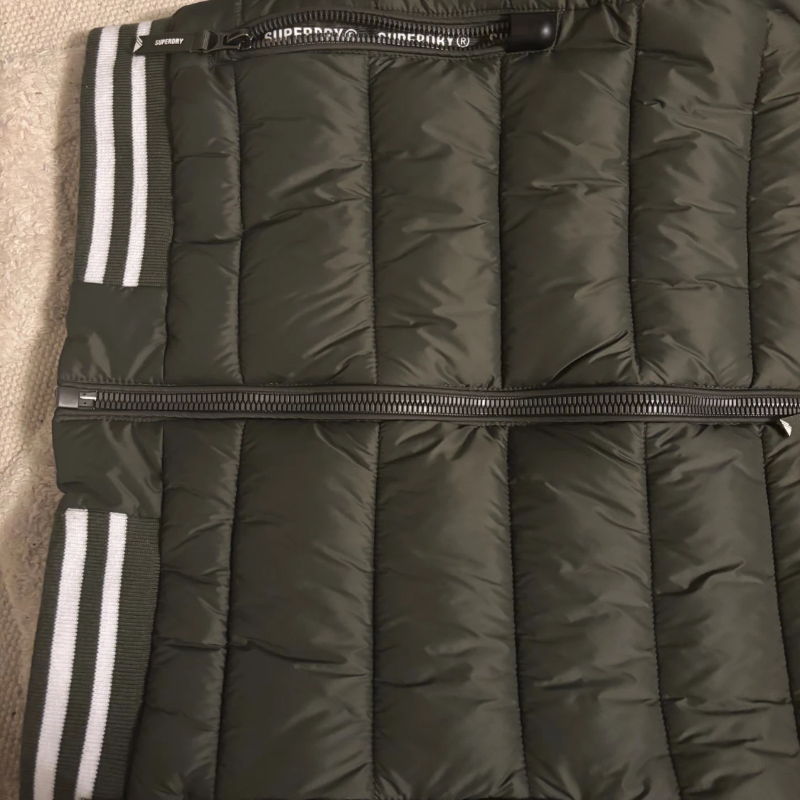 Mörkgrön Jacka - 3