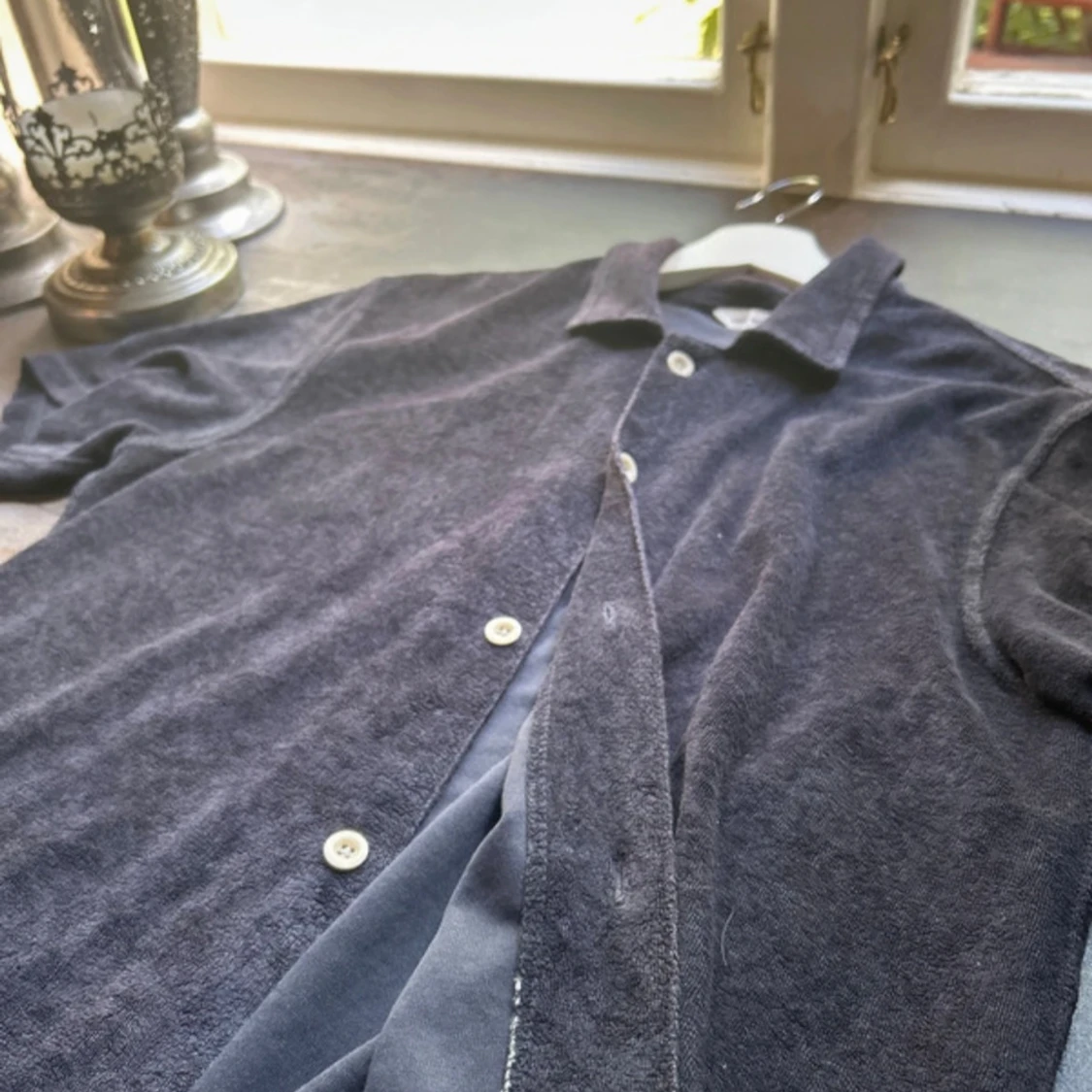 Mörkblå frottéskjorta East West S