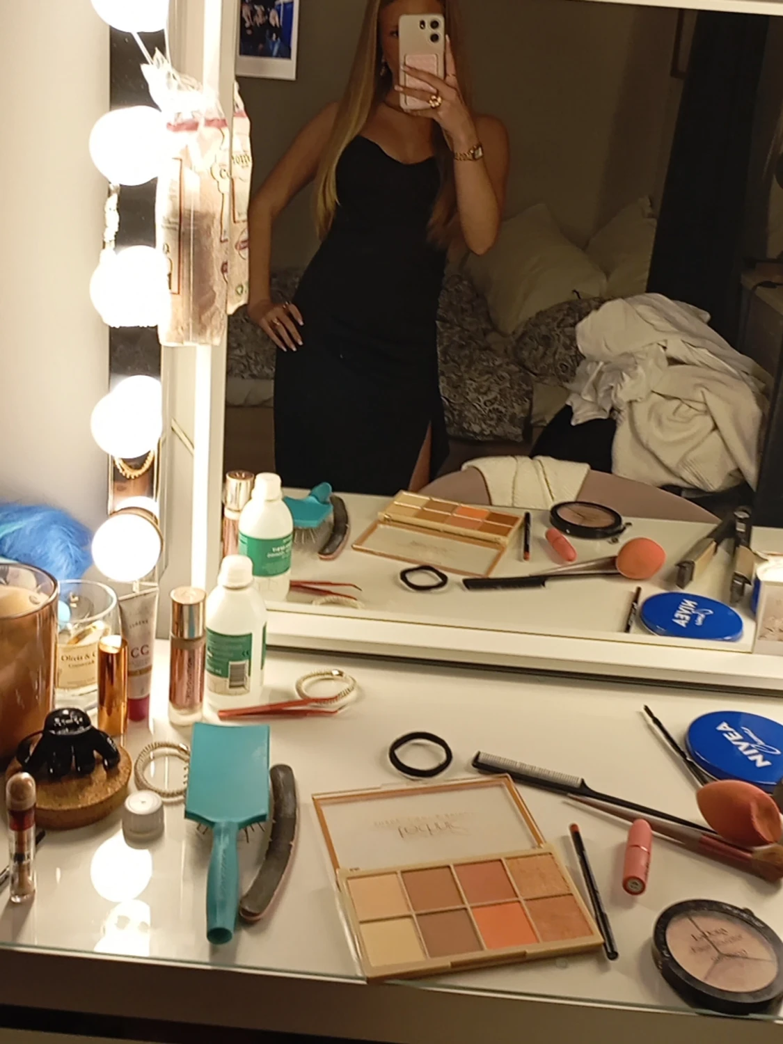 Svart långklänning med slits - 1