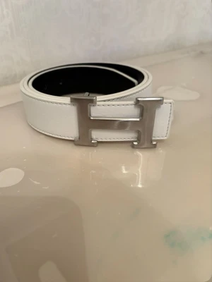 Bälte  - Dm vid intresse