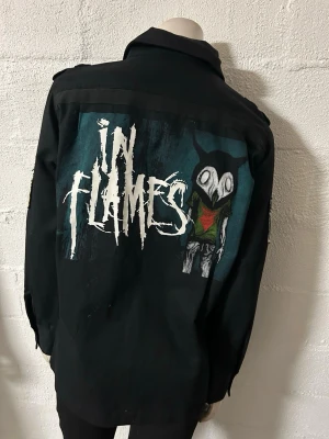 In flames jacka XL - Helt ny jacka i skön bomull. Storlek XL. Med in flames.
