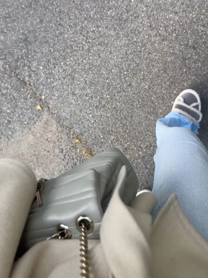 Skor ifrån My Theresa, kvitto finns ( bevis på att skorna är äkta) dem är använda så de är inte i nytt skick men ska köpa svarta därför jag säljer dessa, storlek 39. Köpt för 2700 kr.  - .