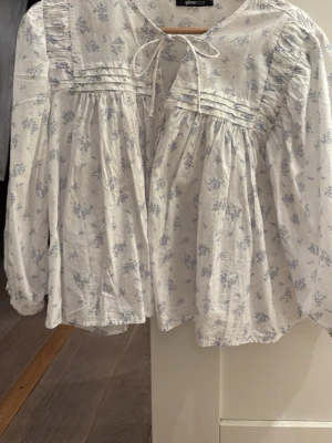 Blus från Gina  - Säljer denna jätte söta blusen då jag har för många!🥰