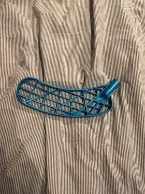 AirOne - Snyggt oanvänt AirOne blad ifrån Zone i PP plast.