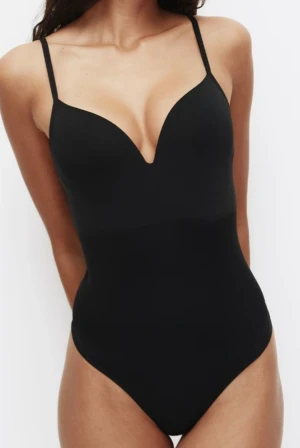 Body H&M storlek S  - Helt ny och oanvänd