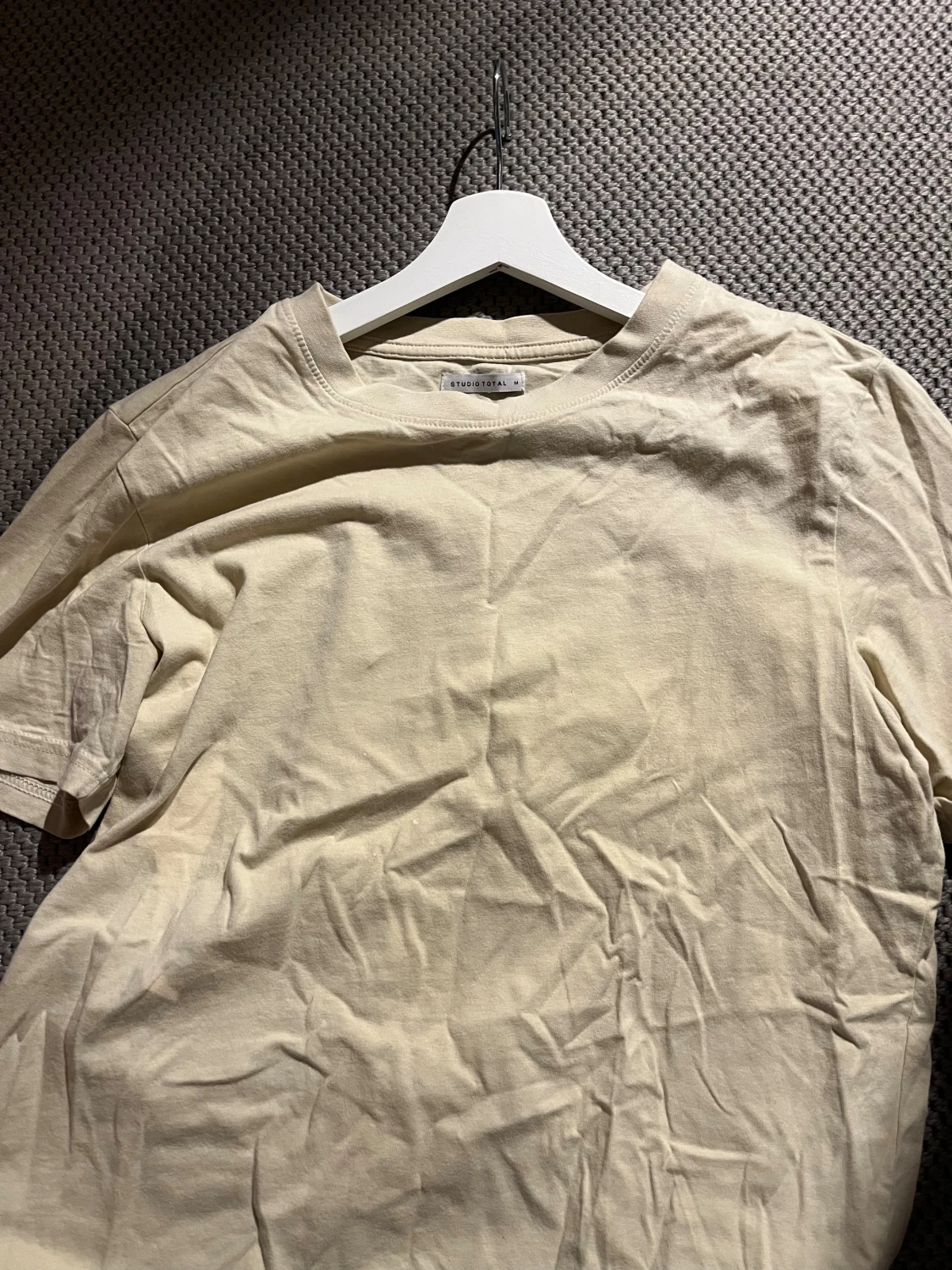 Beige t shirt - 2