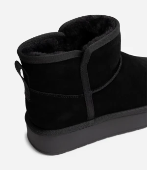 Fodrade boots  - Dom är använda men dom är inte slitna 