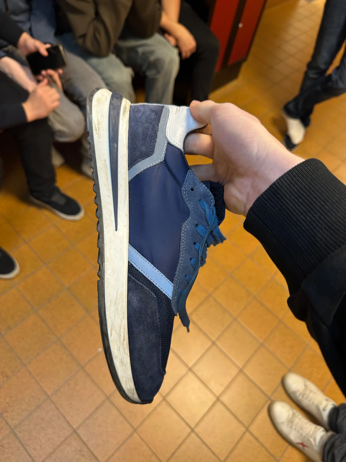 Blå sneakers från Philippe Model