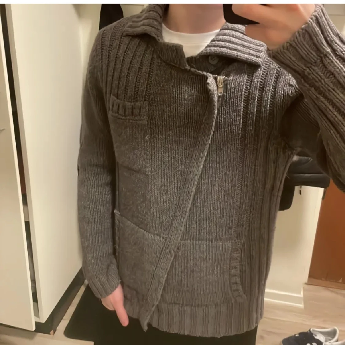 Grå unik stickad cardigan - 1