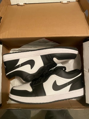 Nike dunks panda  - Aldrig använt helt nya 