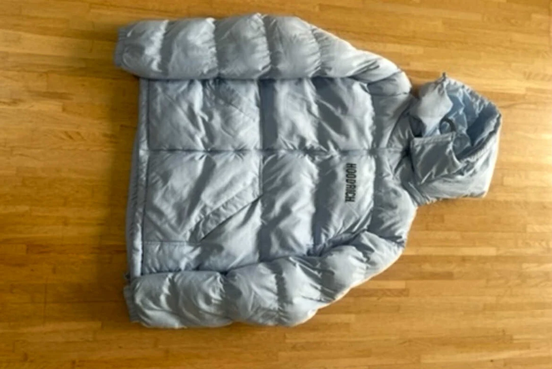 Ljusblå pufferjacka från Hoodrich