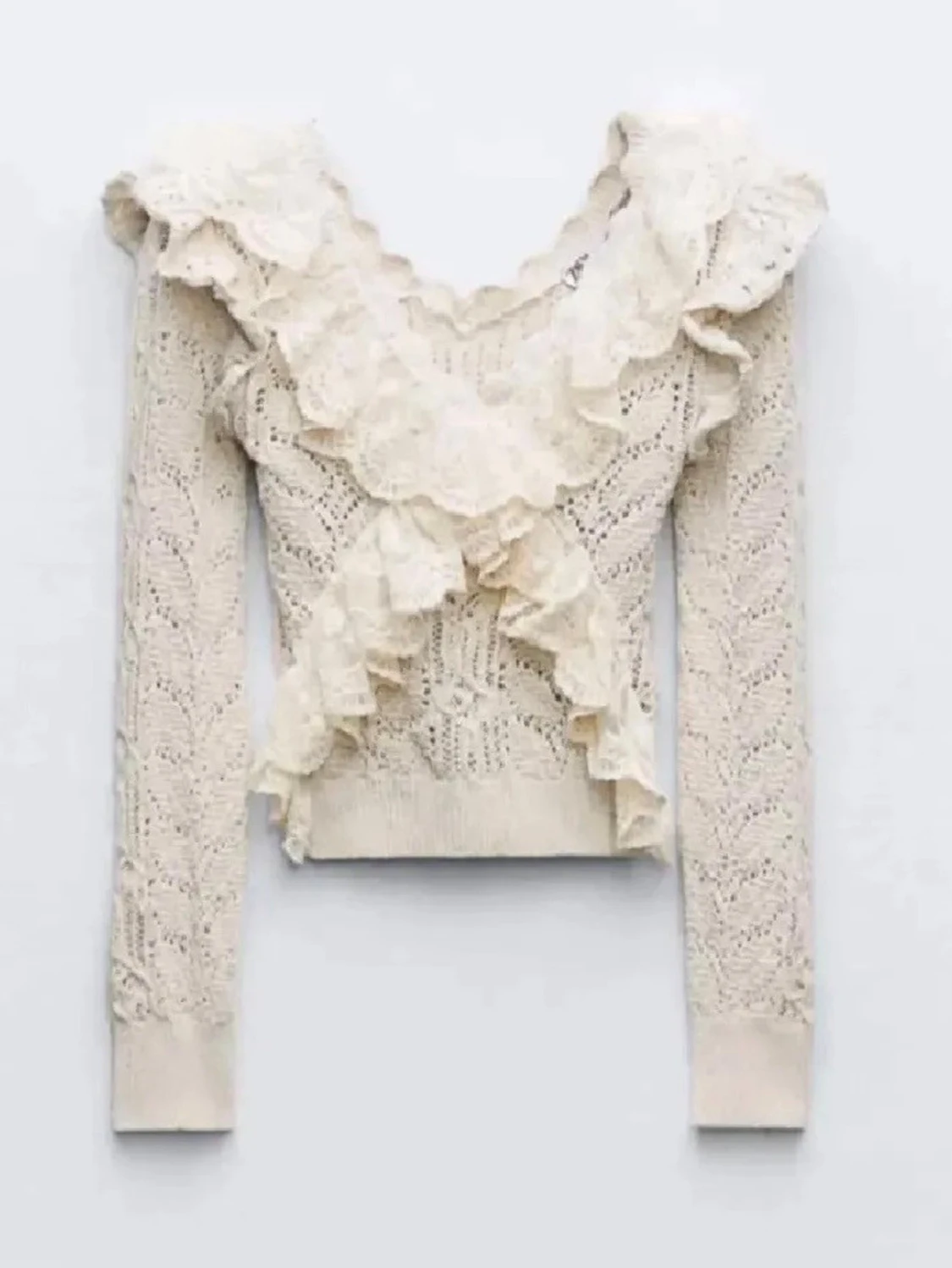 Vit stickad tröja med volanger - 4