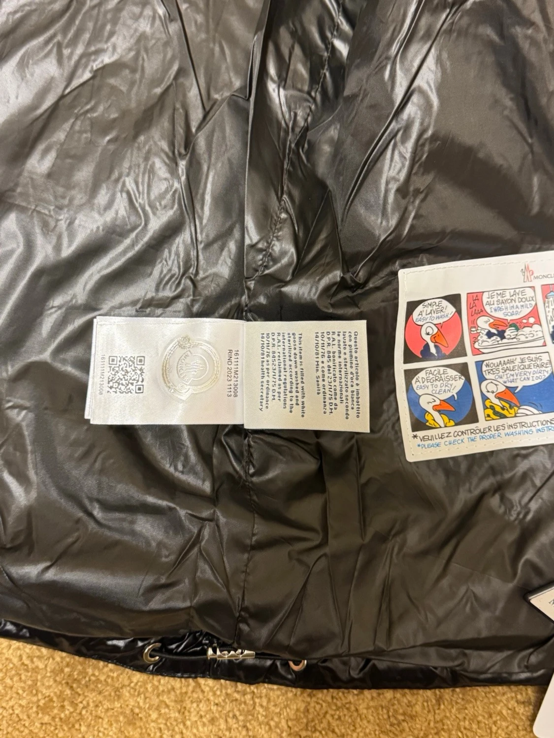 Svart pufferjacka från Moncler - 4