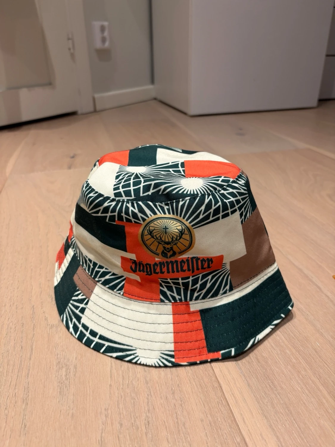 Jägermeister mönstrad bucket hat