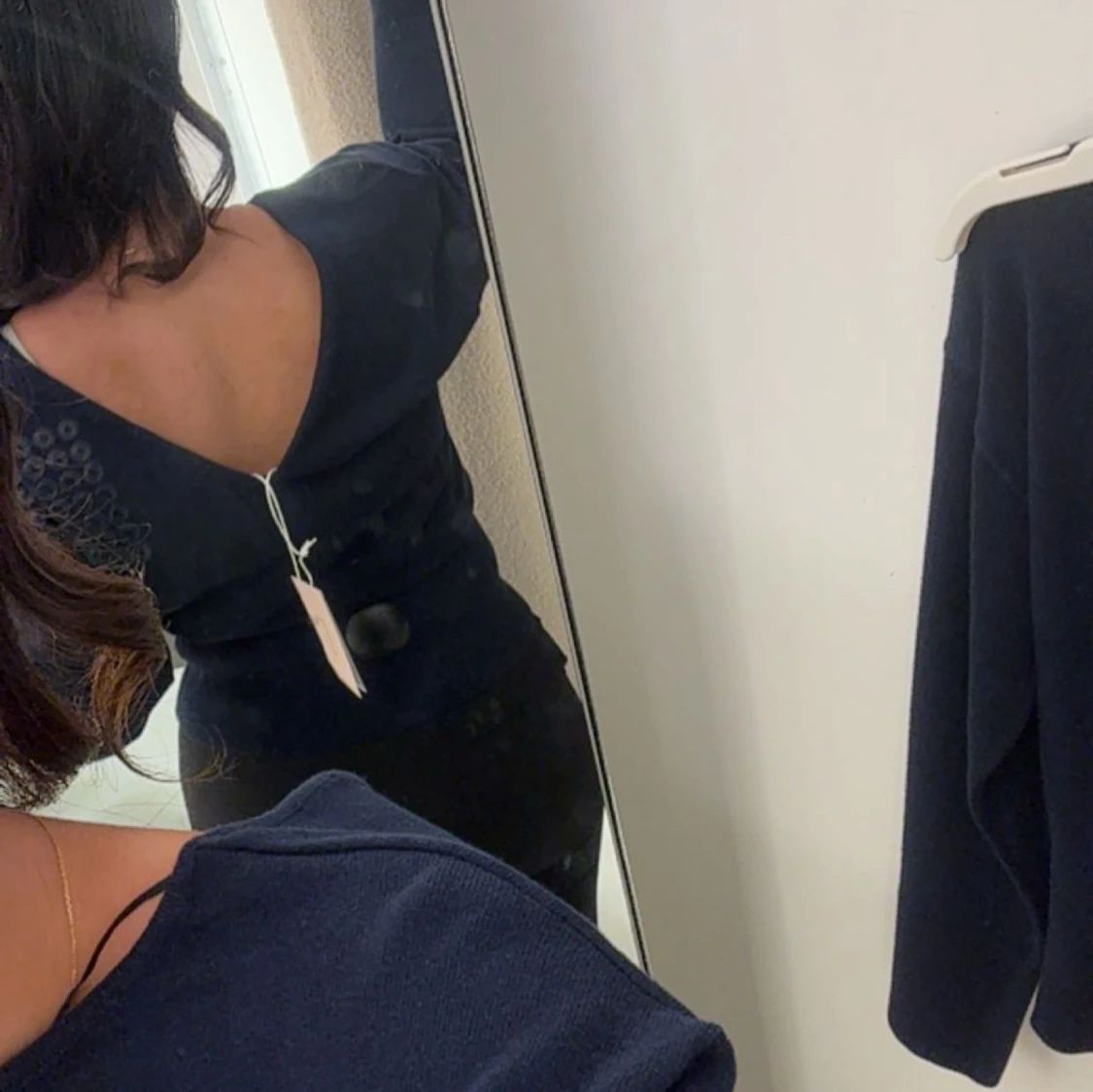 Marinblå tröja från Gina tricot - 1