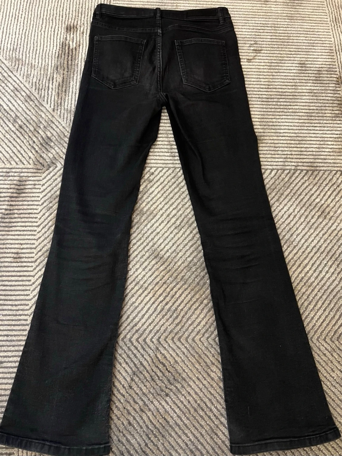 Svarta bootcut jeans från Kappahl  - 1