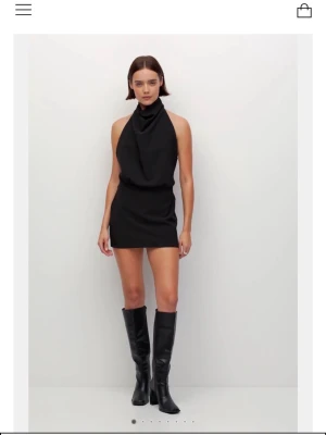 Kort draperad klänning NYÅR - oanvänd me lappar kvar❤️❤️helt slutsåld