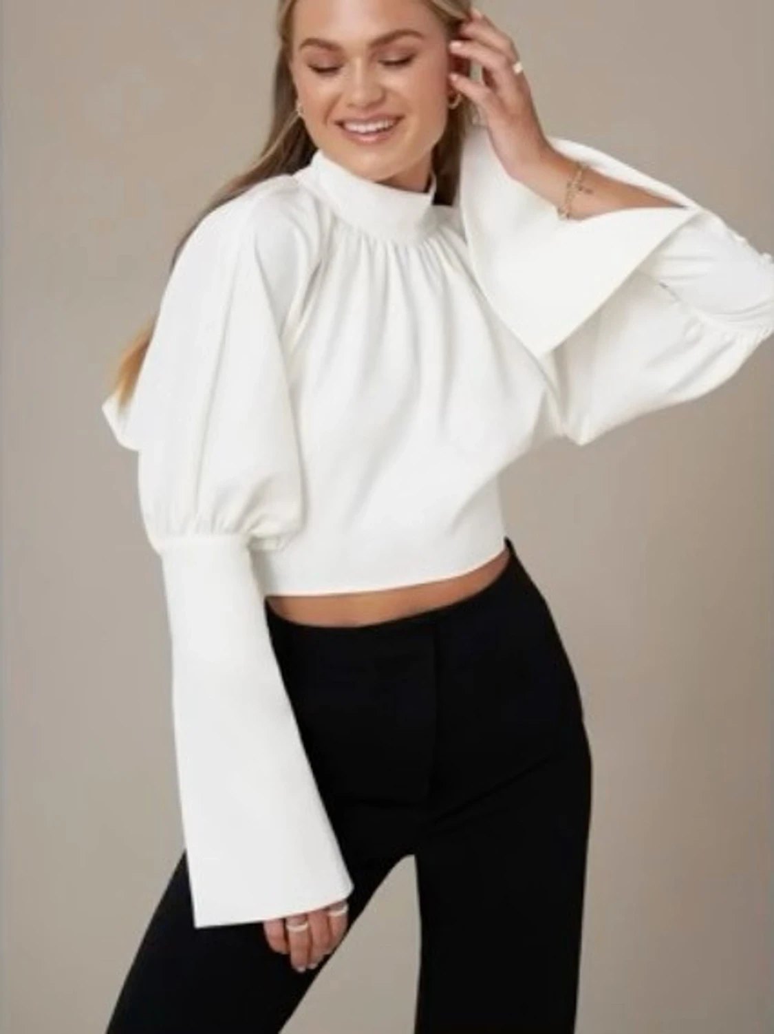 Hanna Schönberg x NA-KD Tie Back Cropped Blouse – White - 2