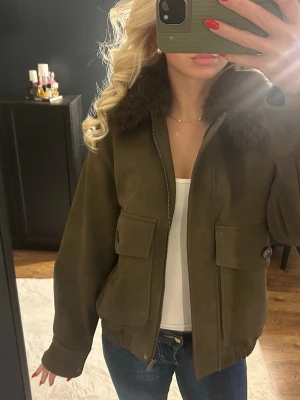 Päls jacka  - Populär och slutsåld från Zara 