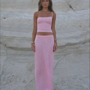 Arakii det - VÄRLDENS finaste det från arakii som inte säljs längre och tyvärr inte kommer till användning som jag velat😫 har egen bild på setet som är i väldigt fint skick utan defekter💞