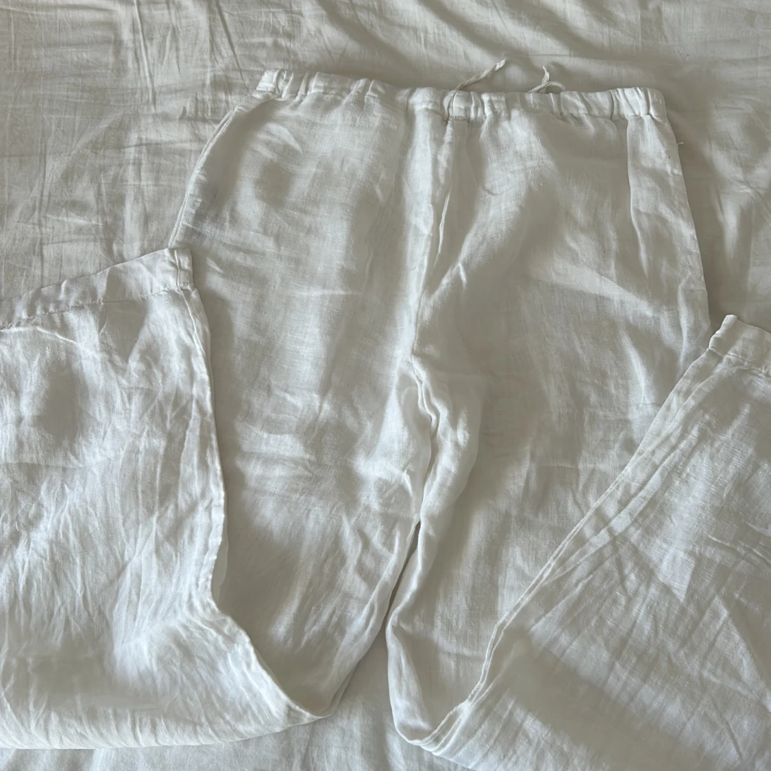 Vita linnebyxor från Zara Home - 1