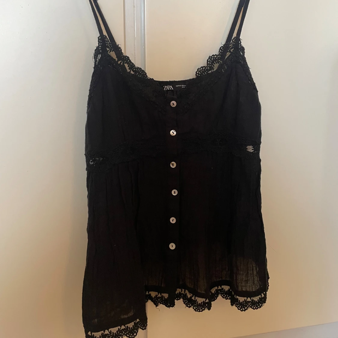 Svart spetslinnetopp från Zara - 1