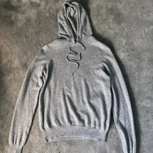 Soft goat hoodie - Använd fåtal gånger så i mycket bra skick. 
