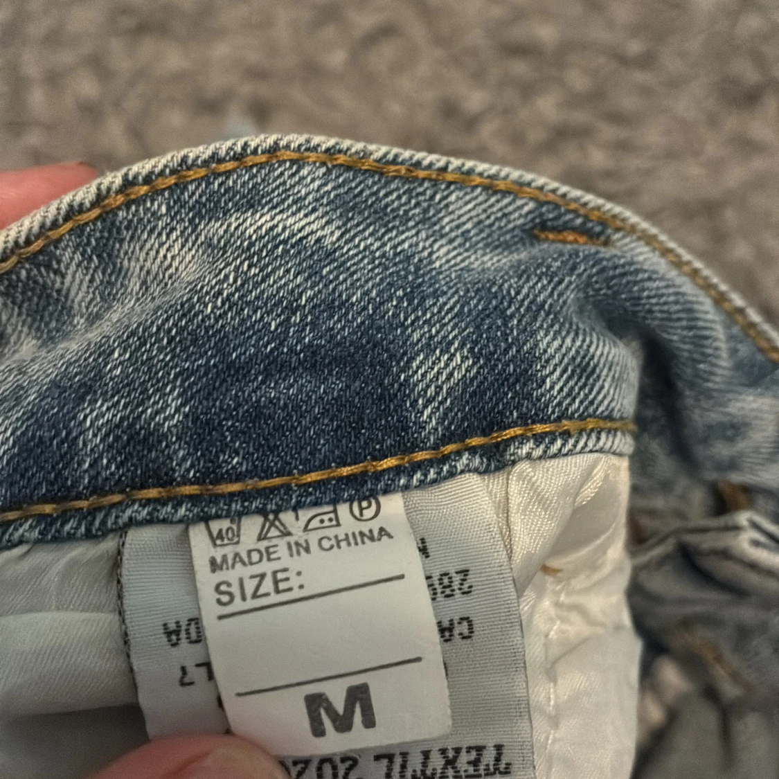 Blå jeansshorts från KIWI, strl M - 3