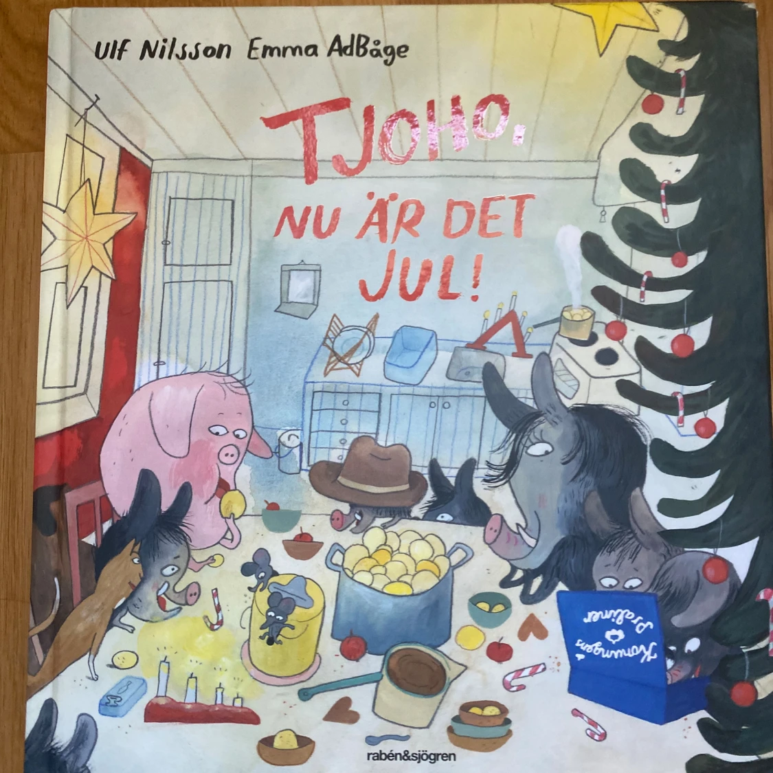 Adventskalendern Tjoho, nu är det jul!